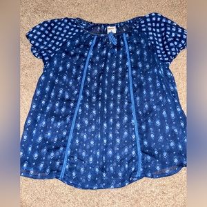 🦄5 Items for $15🦄 Sheer top w/tank top